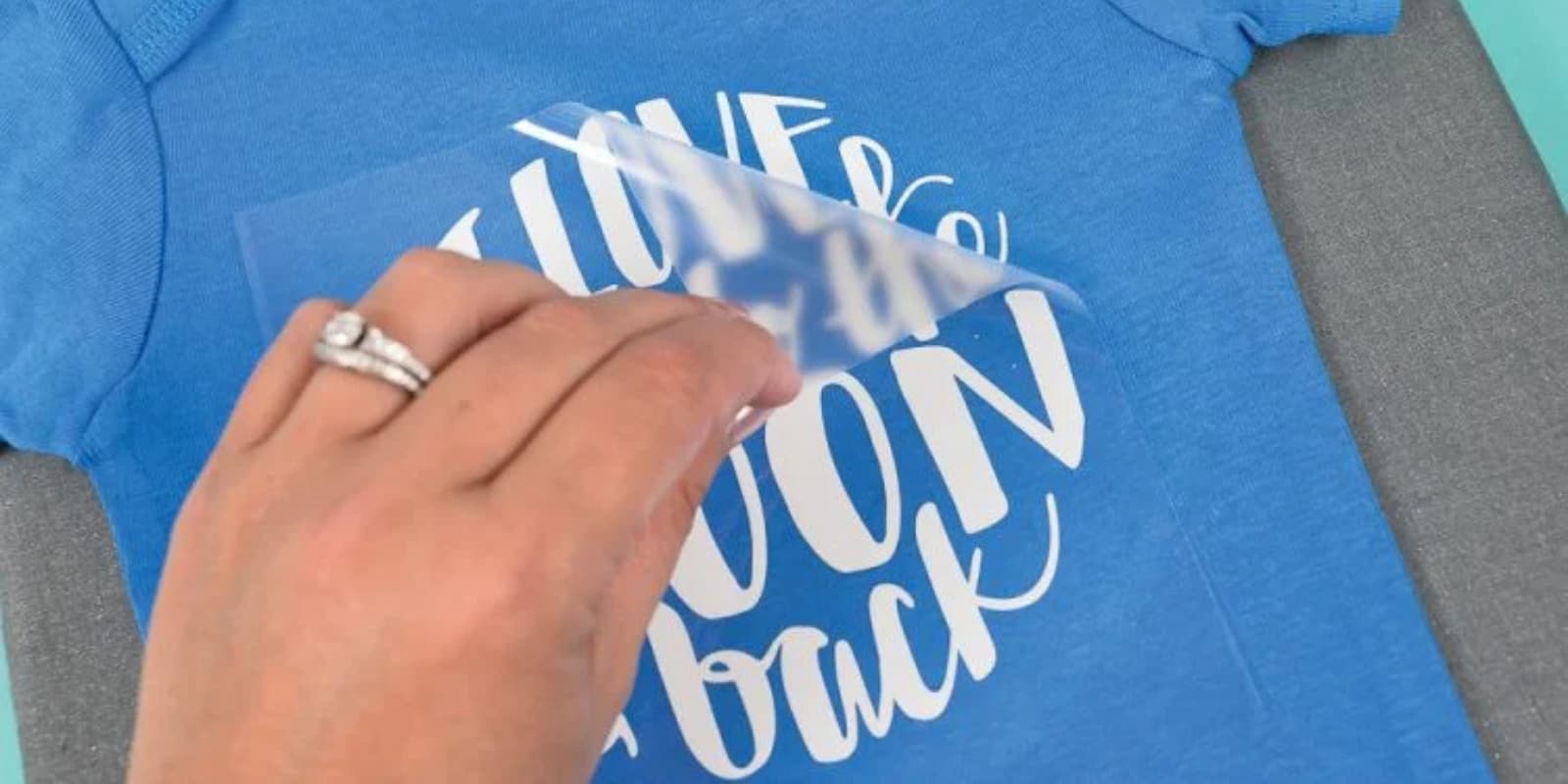 Transfer Baskı Etiketler Nasıl Uygulanır? (Ütü ile Yapıştırma)